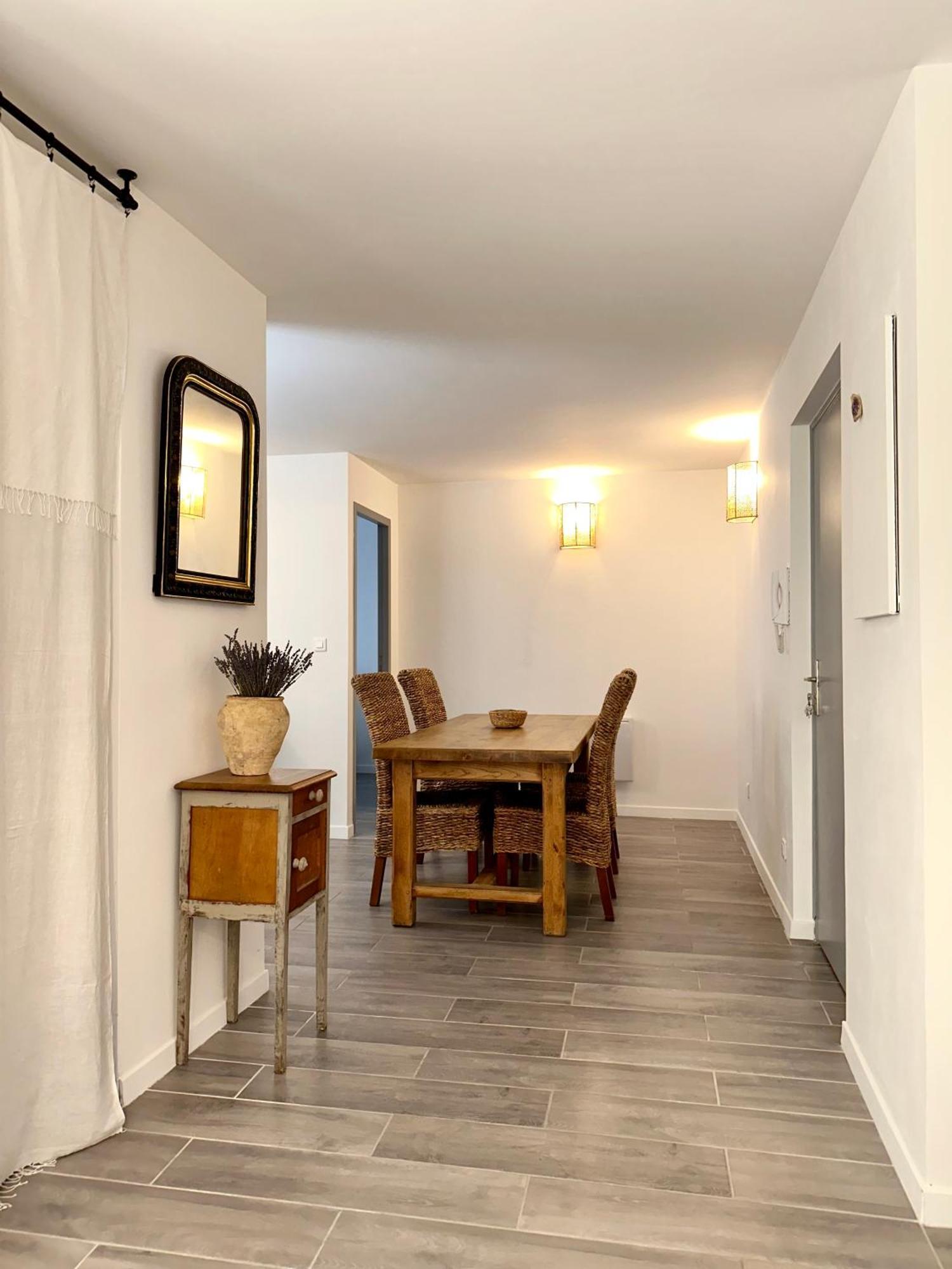 Lou Paseo : Appartement Brocante Centre Historique LʼIsle-sur-la-Sorgue Dış mekan fotoğraf
