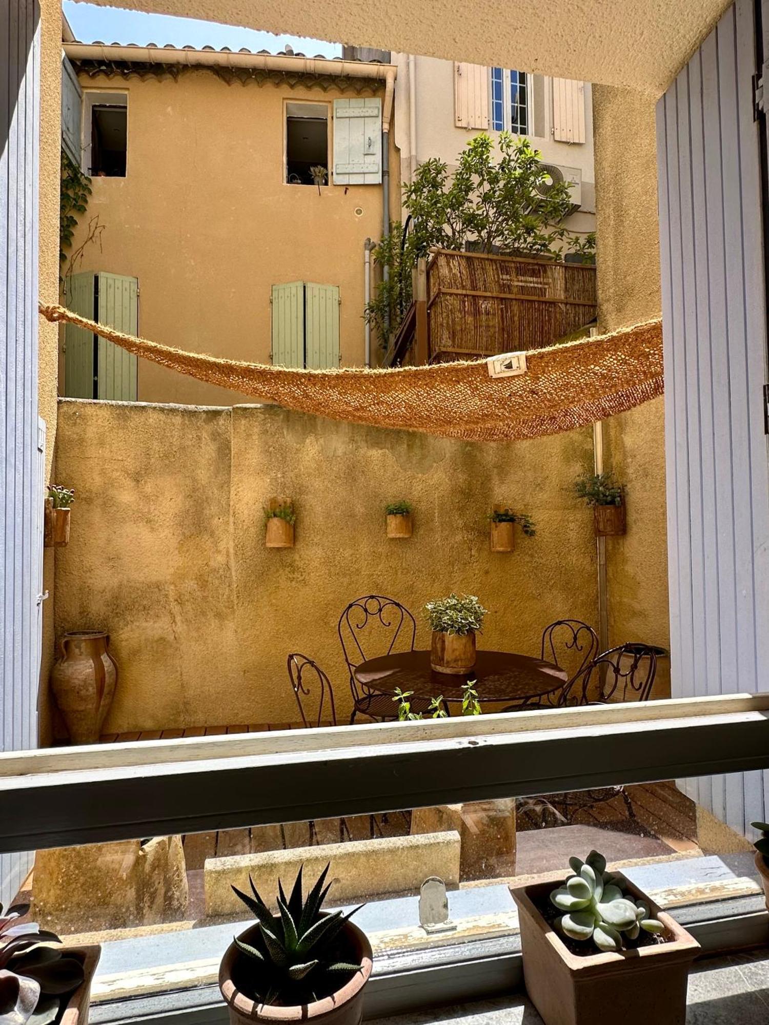 Lou Paseo : Appartement Brocante Centre Historique LʼIsle-sur-la-Sorgue Dış mekan fotoğraf