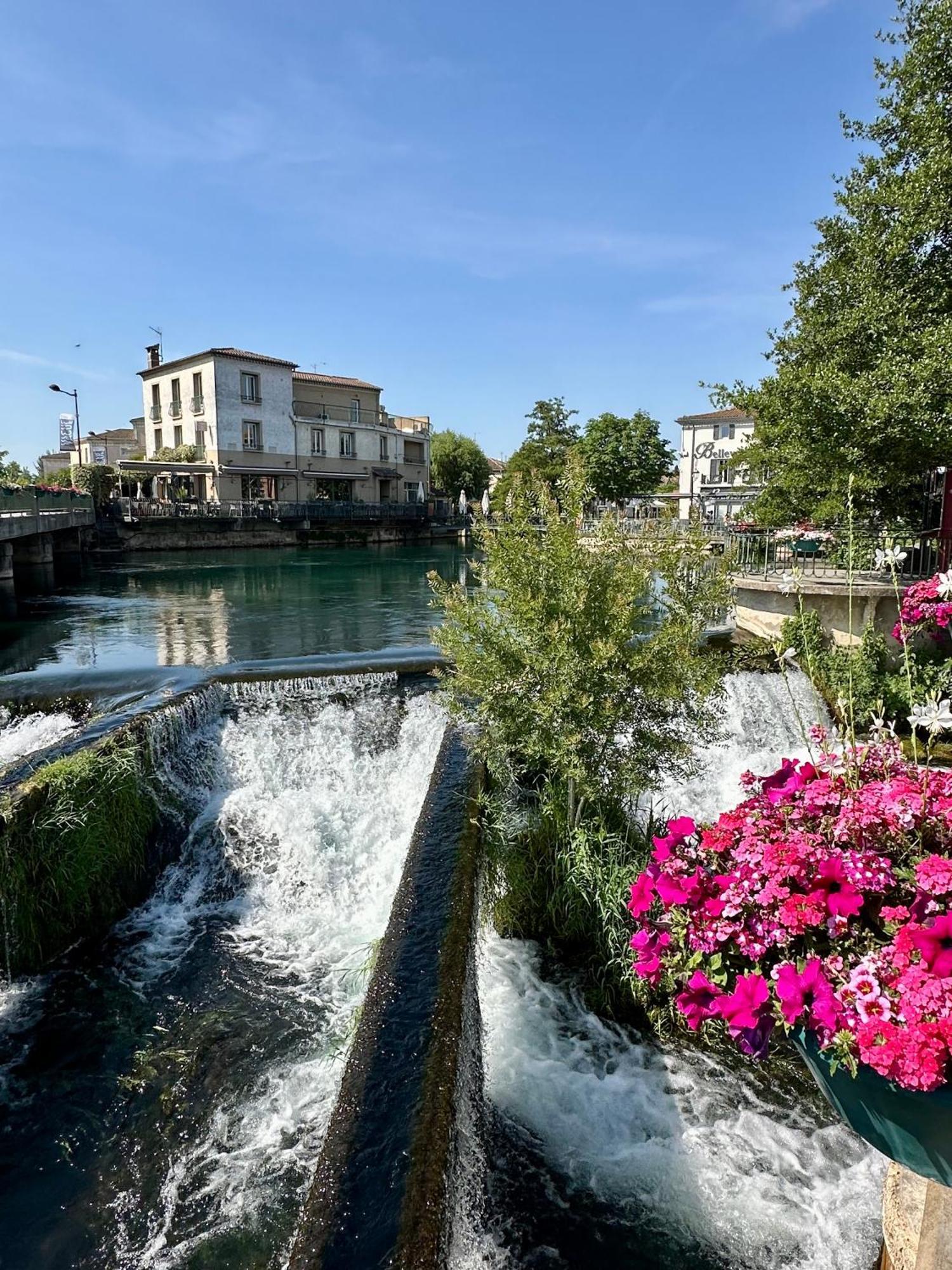 Lou Paseo : Appartement Brocante Centre Historique LʼIsle-sur-la-Sorgue Dış mekan fotoğraf